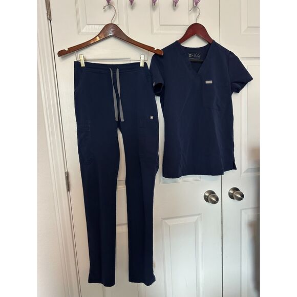 FIGS High Waisted Yola Skinny Scrub Pants/Catarina Navy One Pocket Top SET - Picture 1 of 8